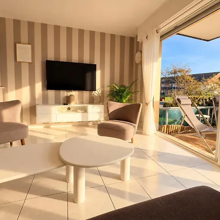 Karine Balcon Et Parking A Deux Pas De La Apartment
